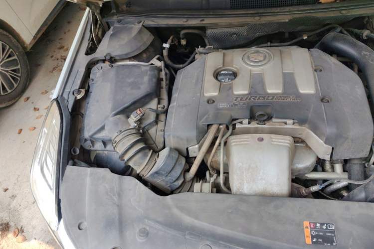 Used Cadillac XTS 2013 28T Comfort Model Engine Bay Right