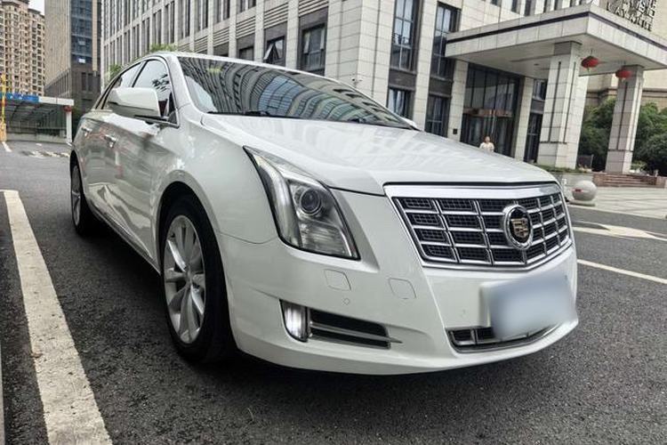 Used Cadillac XTS 2013 28T Leading Model Exterior 2