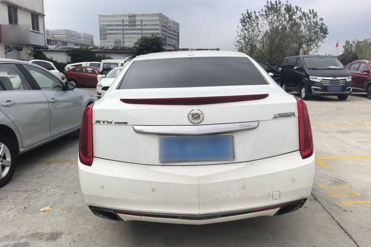Used Cadillac XTS 2013 28T Comfort Model Exterior 3