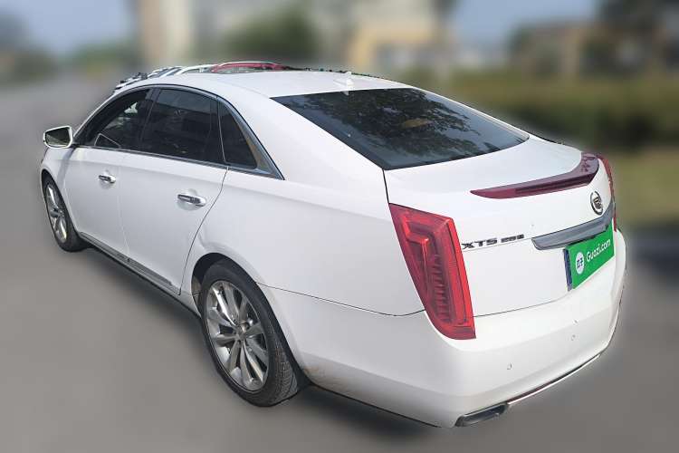Used Cadillac XTS 2013 28T Leading Model Exterior 3
