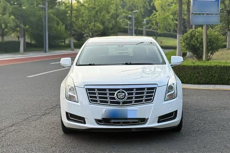 Used Cadillac XTS 2013 28T Comfort Model Exterior 3
