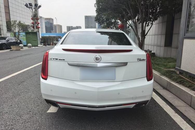 Used Cadillac XTS 2013 28T Leading Model Exterior 4