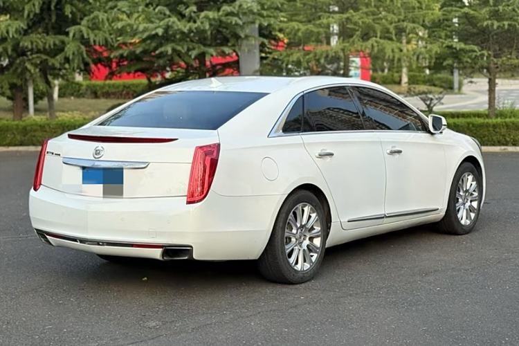 Used Cadillac XTS 2013 28T Comfort Model Exterior 4