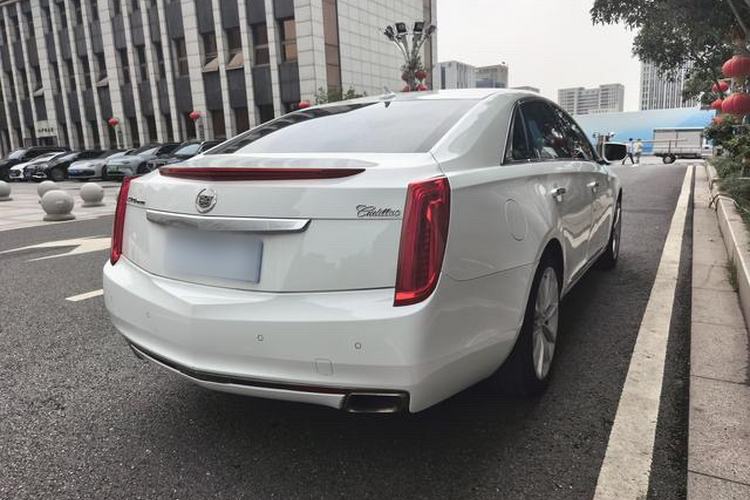 Used Cadillac XTS 2013 28T Leading Model Exterior 5