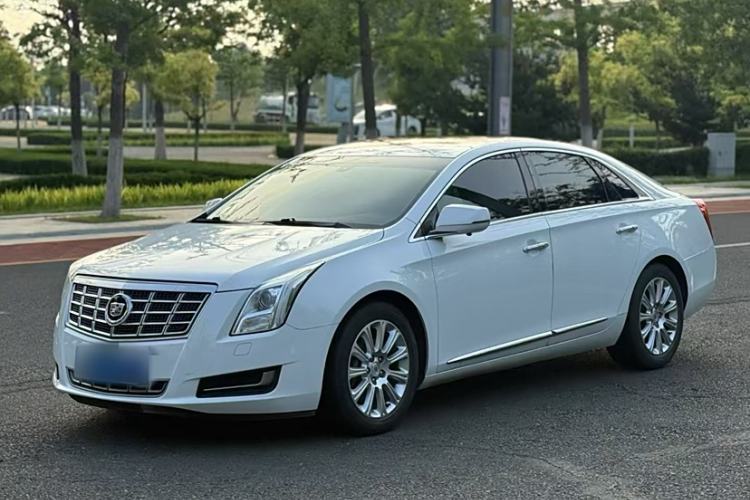Used Cadillac XTS 2013 28T Comfort Model Exterior 5