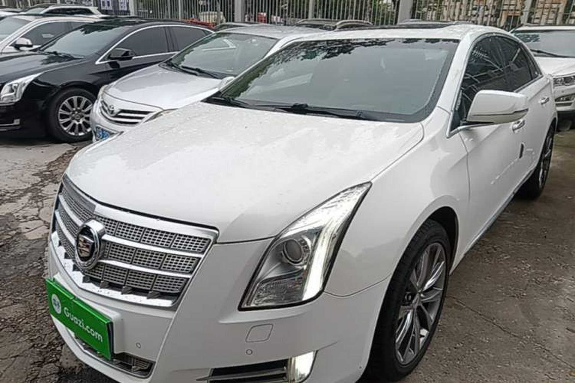 Used Cadillac XTS 2013 36S Platinum Edition Front Left 45 Deg