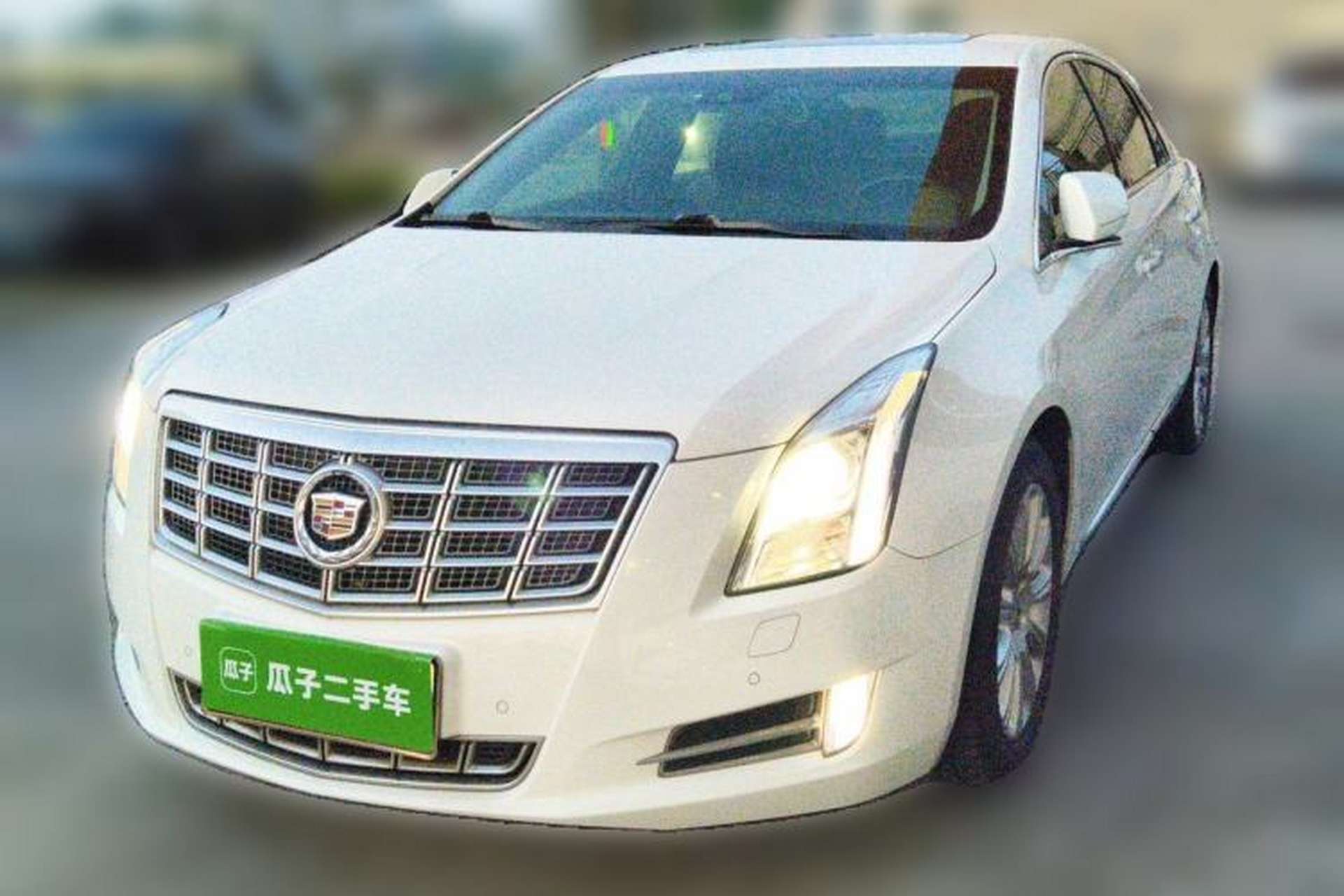 Used Cadillac XTS 2013 28T Luxury Model Front Left 45 Deg