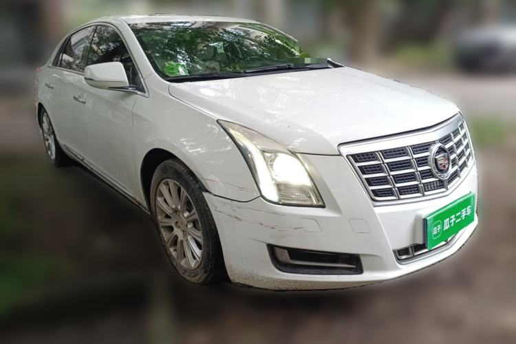 Used Cadillac XTS 2013 28T Comfort Model Front Right 45 Deg