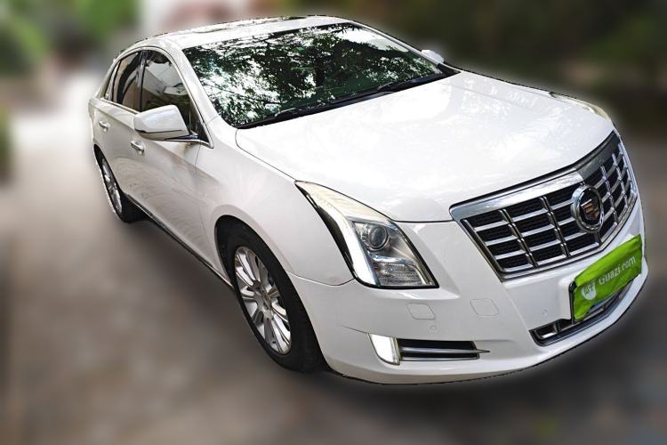 Used Cadillac XTS 2013 28T Luxury Model Front Right 45 Deg