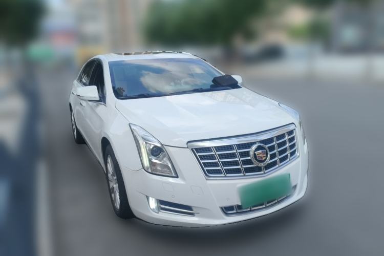 Used Cadillac XTS 2013 28T Elite Edition Front Right 45 Deg