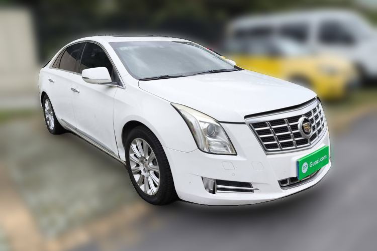 Used Cadillac XTS 2013 28T Luxury Model Front Right 45 Deg
