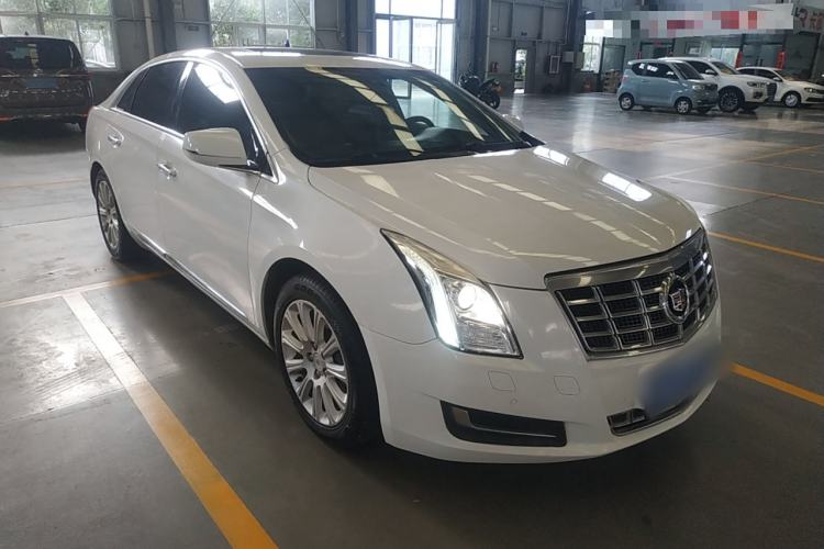 Used Cadillac XTS 2013 28T Comfort Model Front Right 45 Deg