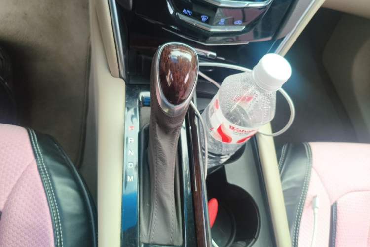 Used Cadillac XTS 2013 28T Elite Edition Gear Lever