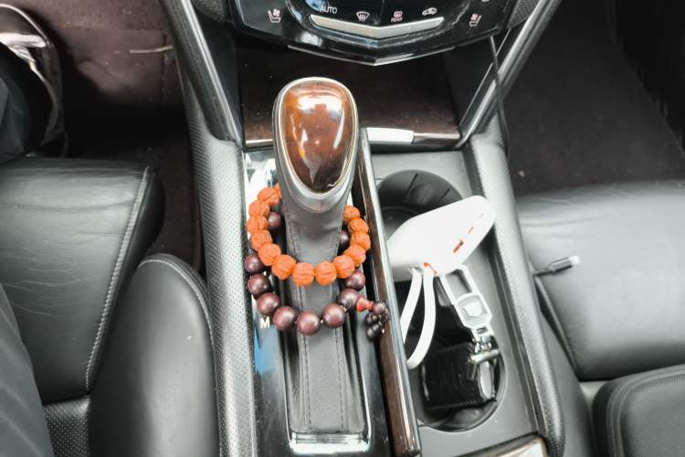 Used Cadillac XTS 2013 28T Luxury Model Gear Lever