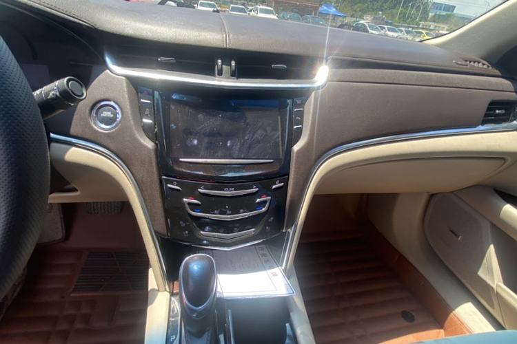 Used Cadillac XTS 2013 28T Comfort Model Gear Lever