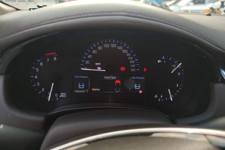 Used Cadillac XTS 2013 28T Comfort Model Instrument Cluster