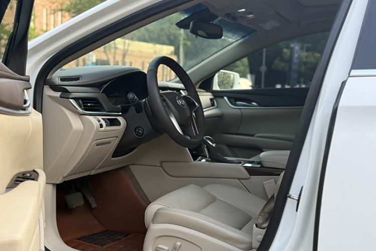 Used Cadillac XTS 2013 28T Comfort Model Interior 2