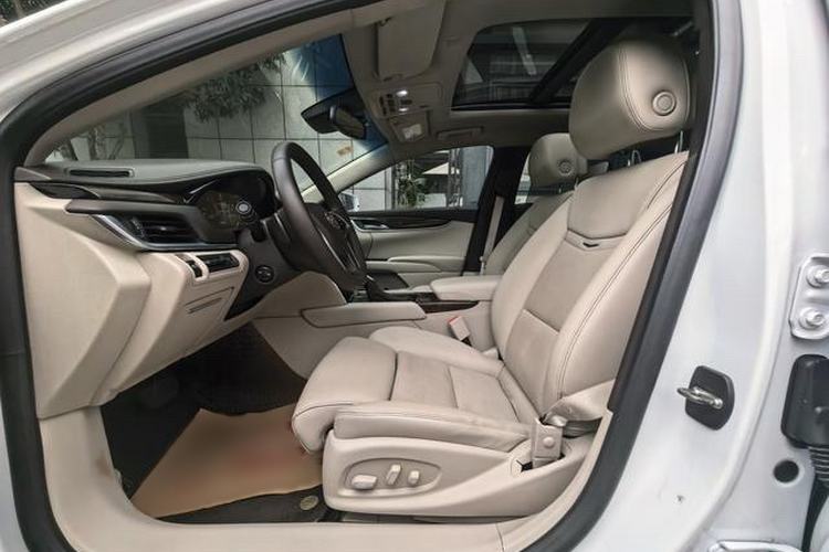 Used Cadillac XTS 2013 28T Leading Model Interior 3
