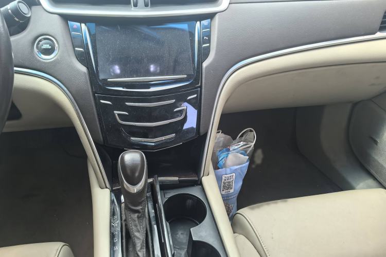Used Cadillac XTS 2013 28T Comfort Model Interior 3