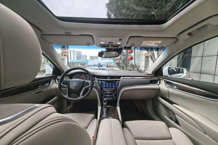 Used Cadillac XTS 2013 28T Leading Model Interior 5