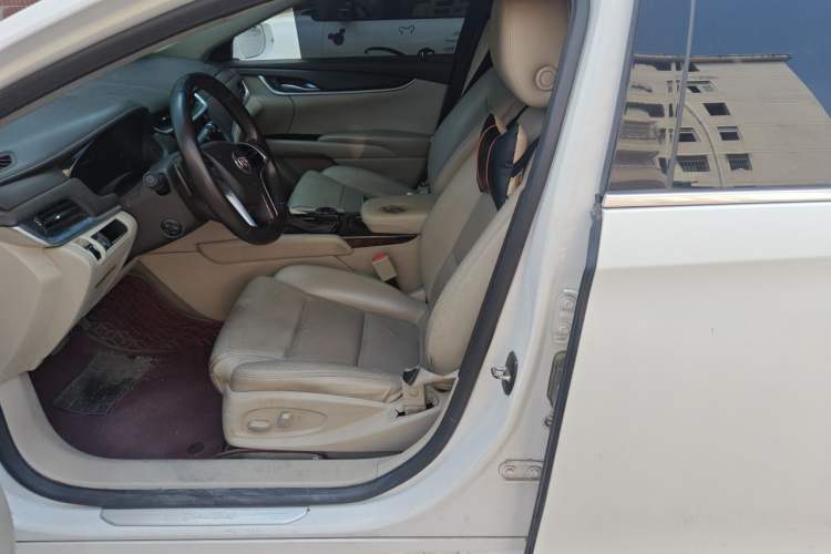 Used Cadillac XTS 2013 28T Comfort Model Left Front Seat