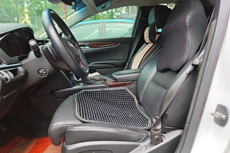 Used Cadillac XTS 2013 28T Luxury Model Left Front Seat