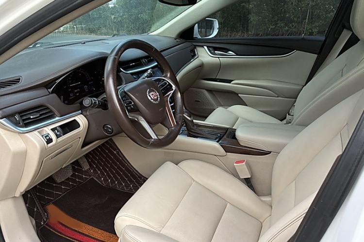 Used Cadillac XTS 2013 28T Comfort Model Left Front Seat