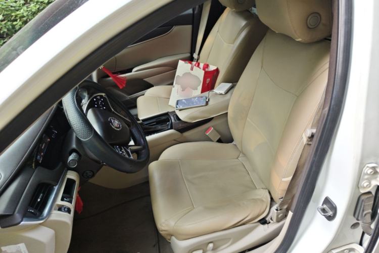 Used Cadillac XTS 2013 28T Comfort Model Left Front Seat