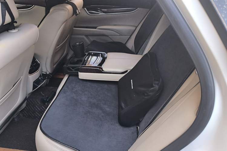 Used Cadillac XTS 2013 28T Comfort Model Left Rear Seat