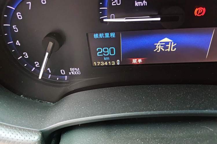 Used Cadillac XTS 2013 28T Luxury Model Odometer Close Up