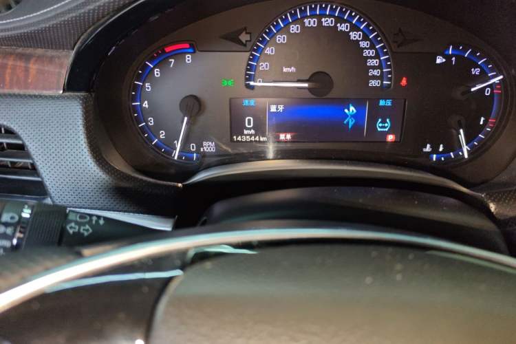 Used Cadillac XTS 2013 28T Luxury Model Odometer Close Up