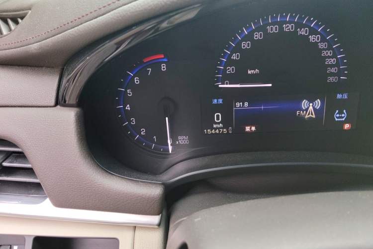 Used Cadillac XTS 2013 28T Comfort Model Odometer Close Up