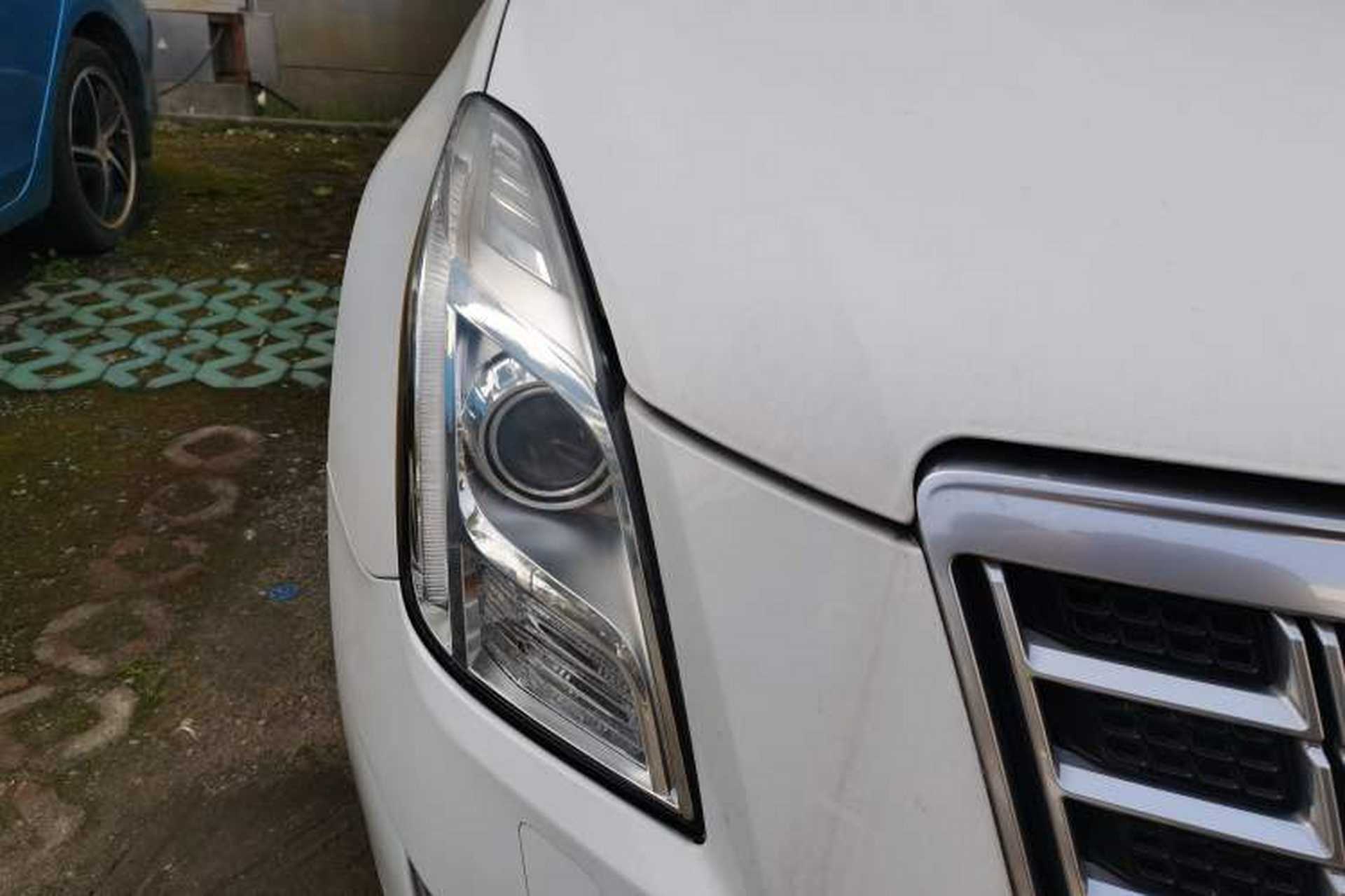 Used Cadillac XTS 2013 28T Luxury Model Right Front Headlight