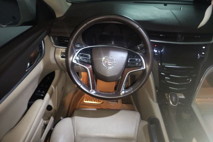 Used Cadillac XTS 2013 28T Comfort Model Steering Wheel