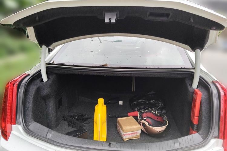 Used Cadillac XTS 2013 36S Platinum Edition Trunk