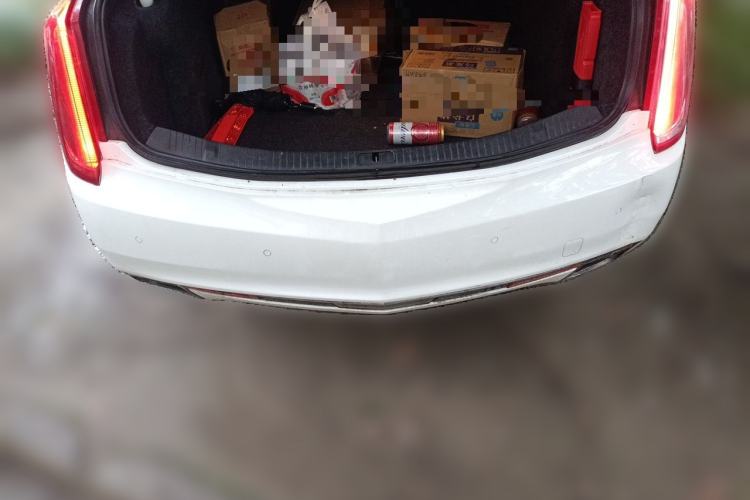 Used Cadillac XTS 2013 28T Comfort Model Trunk