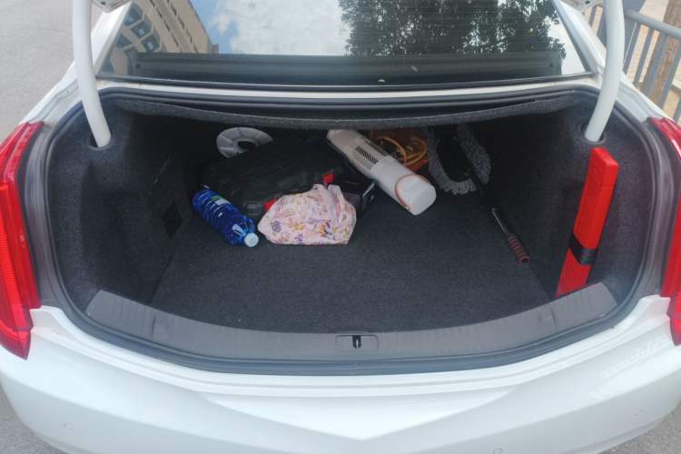 Used Cadillac XTS 2013 28T Elite Edition Trunk