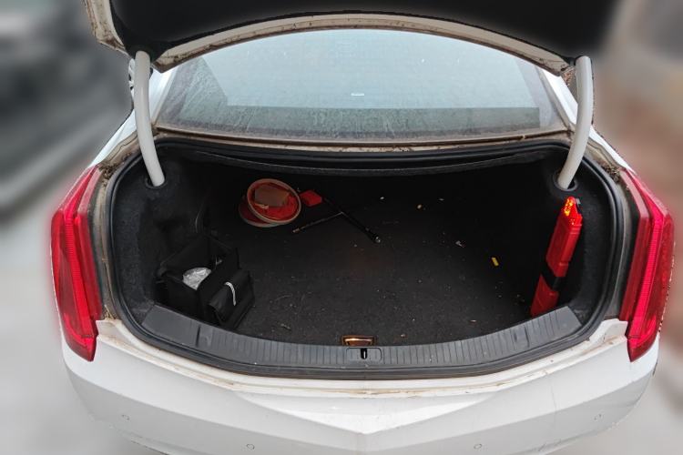 Used Cadillac XTS 2013 28T Leading Model Trunk