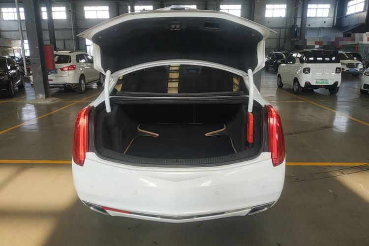 Used Cadillac XTS 2013 28T Comfort Model Trunk