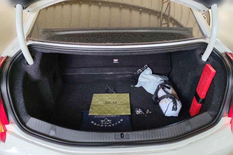 Used Cadillac XTS 2013 28T Comfort Model Trunk
