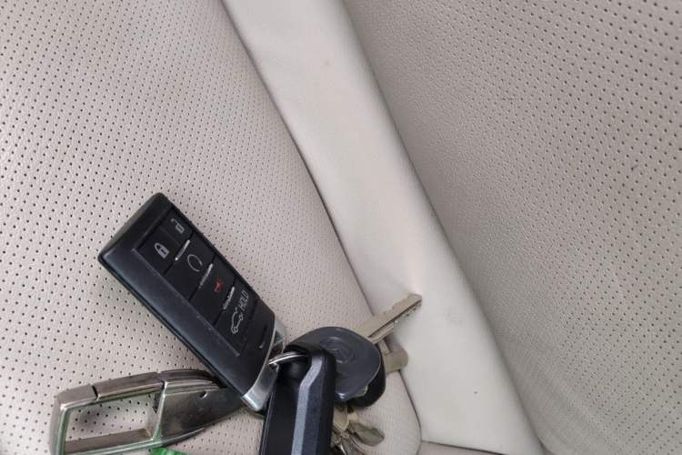 Used Cadillac XTS 2013 36S Platinum Edition Vehicle Key