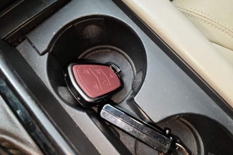 Used Cadillac XTS 2013 28T Comfort Model Vehicle Key
