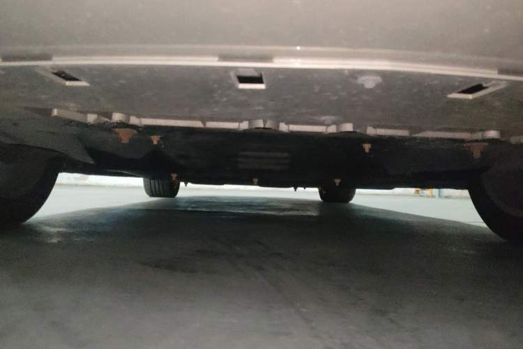 Used Cadillac XTS 2013 28T Luxury Model Chassis Front