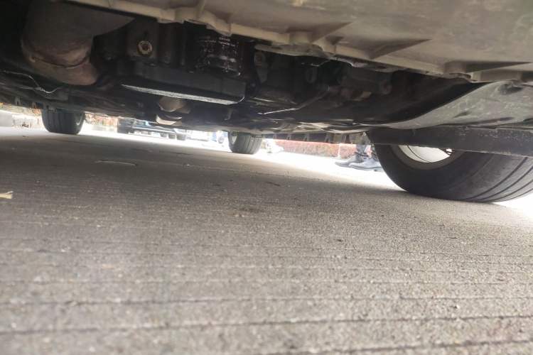 Used Cadillac XTS 2013 28T Luxury Model Chassis Front