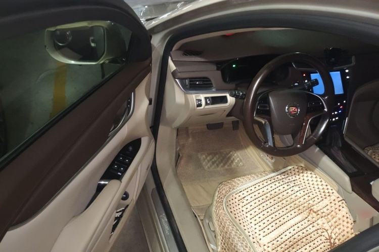 Used Cadillac XTS 2013 28T Comfort Model Driver Seat
