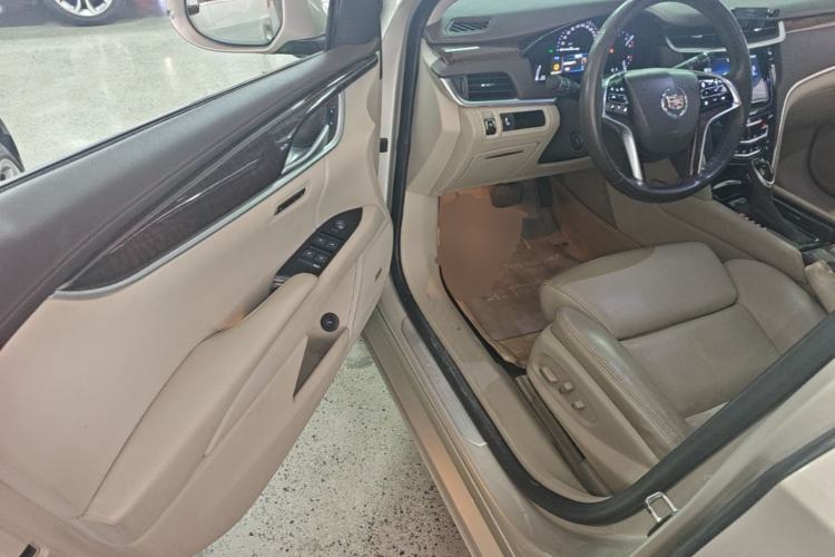 Used Cadillac XTS 2013 28T Luxury Model Driver Seat