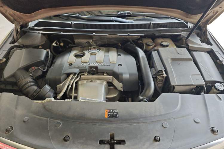 Used Cadillac XTS 2013 28T Elite Edition Engine Bay