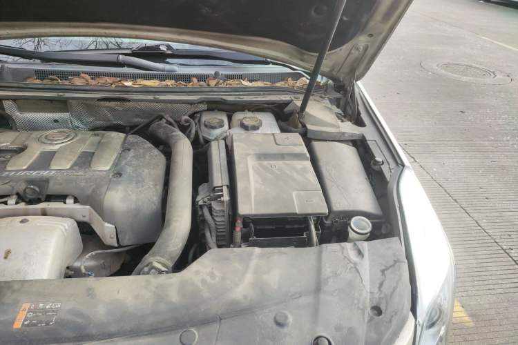 Used Cadillac XTS 2013 28T Luxury Model Engine Bay Left