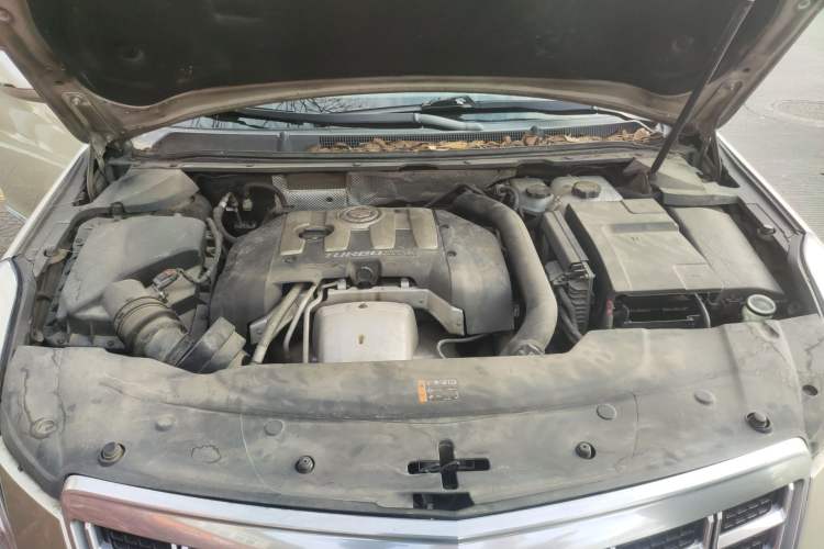 Used Cadillac XTS 2013 28T Luxury Model Engine Bay