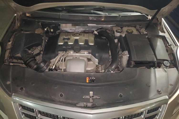 Used Cadillac XTS 2013 28T Comfort Model Engine Bay